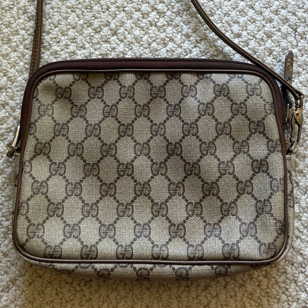 Vintage Gucci Supreme Shoulder Bag Clutch GG Logo Vintage 1980s